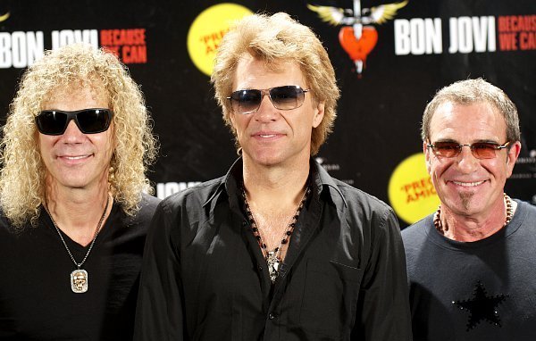Bon Jovi Batal Konser di Tiongkok