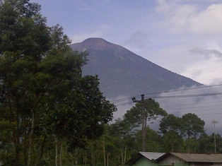 PVMBG: Status Gunung Slamet Kembali Normal