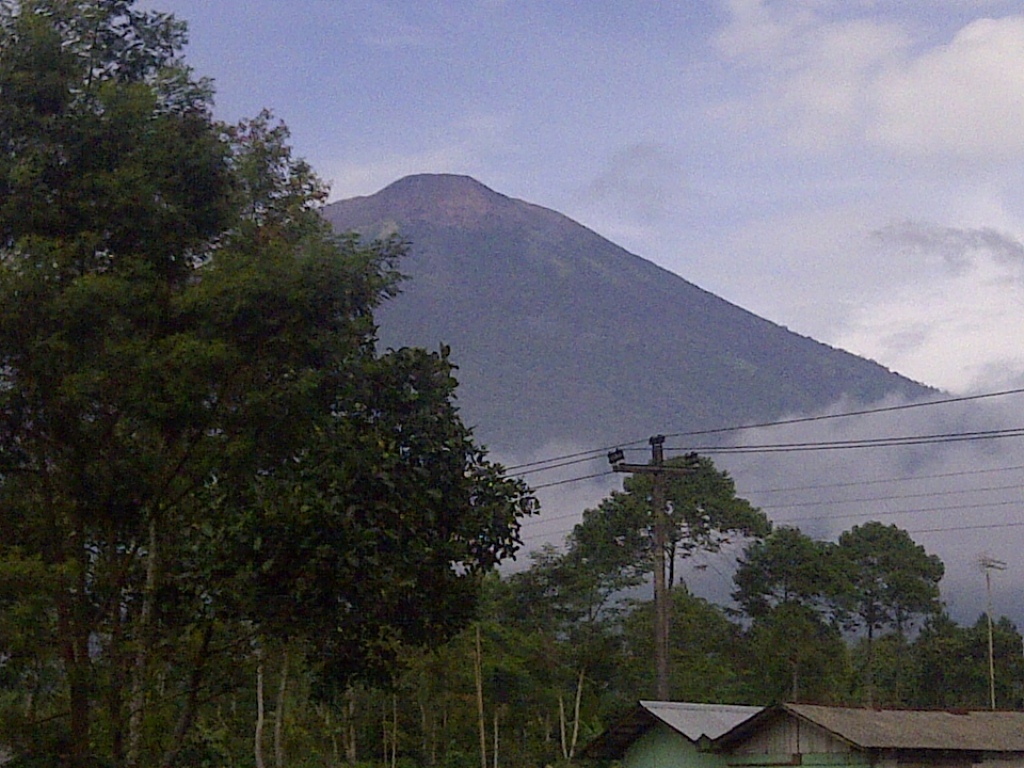 Gunung Slamet, Jawa Tengah. (Metrotvnews.com/Kuntoro Tayubi)