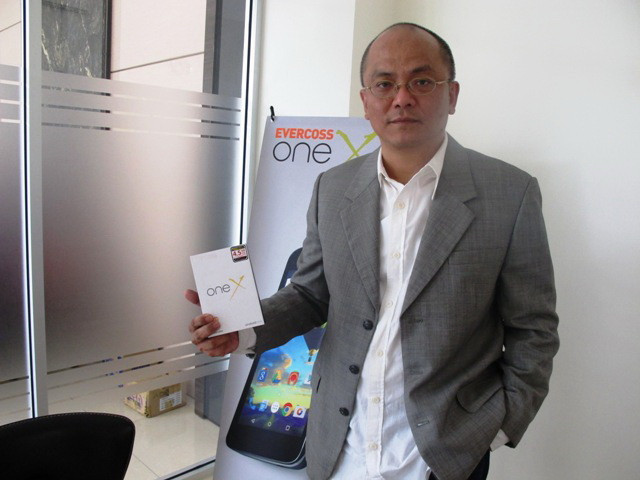 Ricky Tanudibrata, Chief Marketing EVERCOSS.