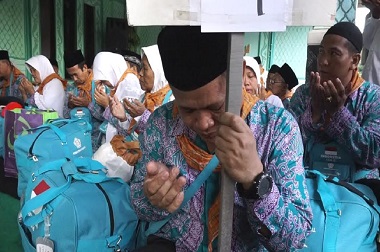Bersabar Lima Tahun, Petani Ayub Akhirnya Berangkat Haji