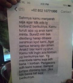 Jalani Proses Cerai, Rian Dapat SMS Teror