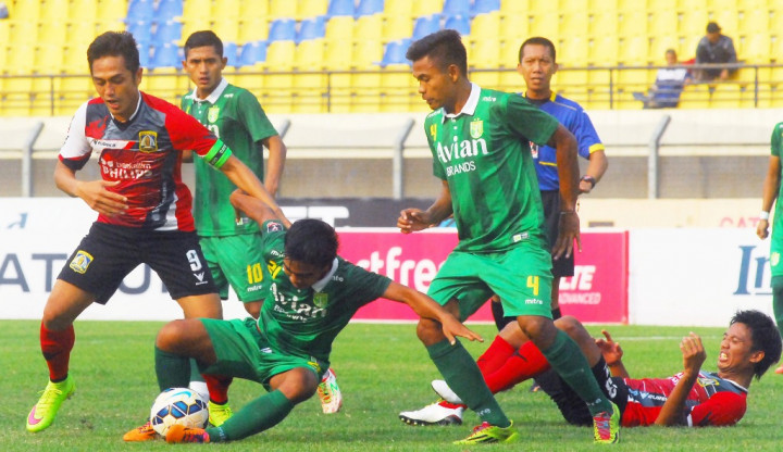 Pelatih Persebaya Siap Hadapi Juara Grup di Delapan Besar