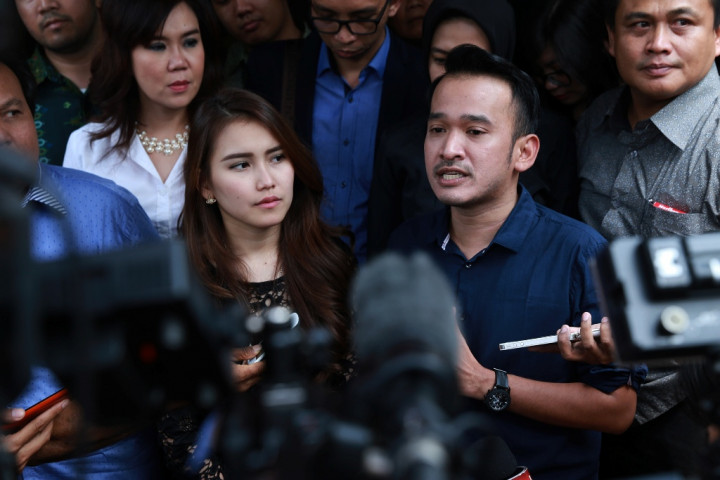 Ayu Ting Ting Lega Pemilik Akun Jual Bayi Online Ditangkap