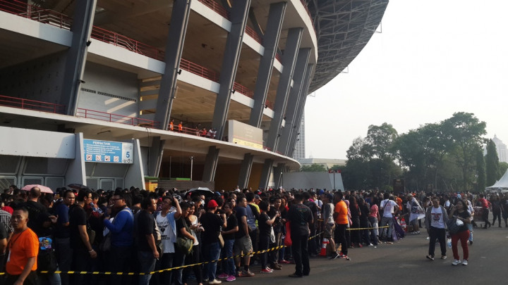 Gara-gara Tiket Palsu, Sempat Terjadi Keributan di Konser Bon Jovi