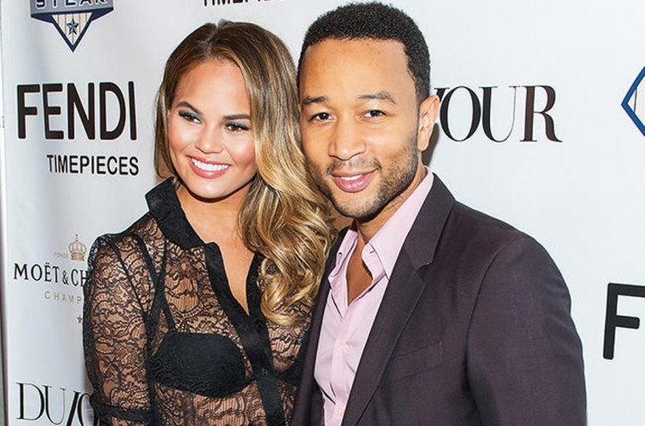 Istri John Legend Takut Suaminya Tergoda Pengasuh Cantik