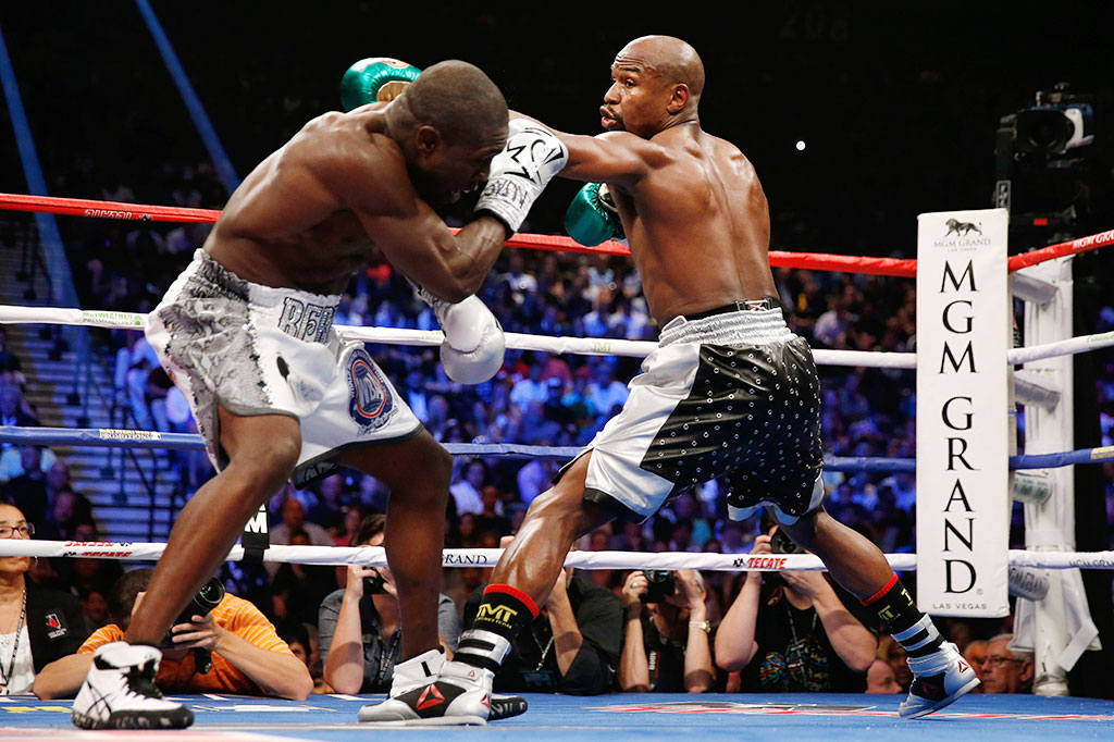 Mayweather Menang Angka