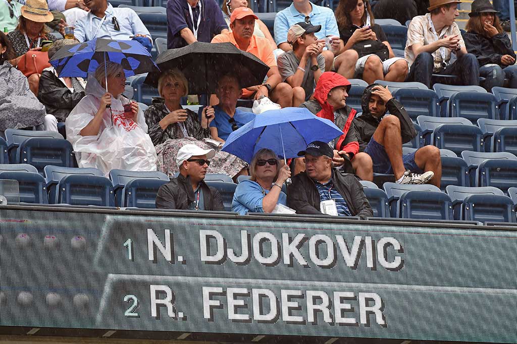 Djokovic vs Federer Ditunda akibat Hujan Deras