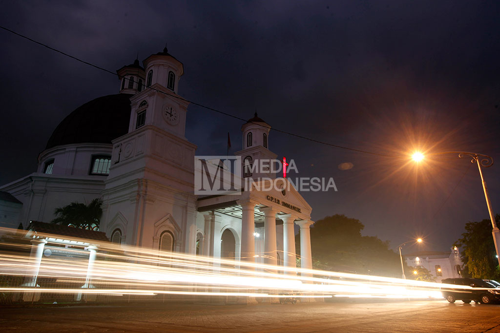 Bersantai di Kota Lama Semarang
