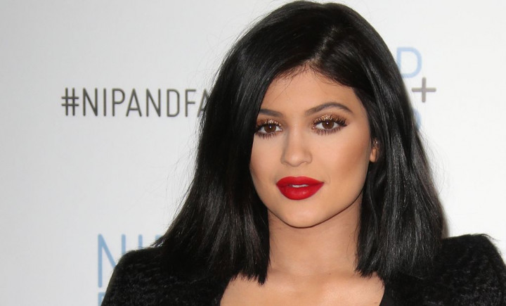 Rahasia di Balik Tubuh Aduhai Kylie Jenner