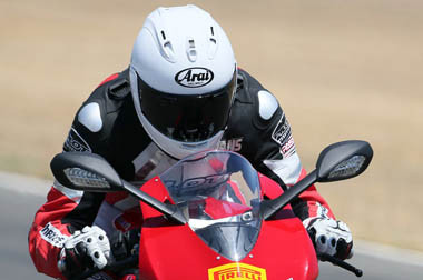 Corsair X jadi Helm Flagship Model dari Arai 