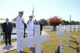 Kasal Belanda Kenang Jasad Pahlawan di Surabaya