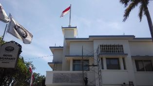 Arek Suroboyo Akan Monolog Perobekan Merah Putih