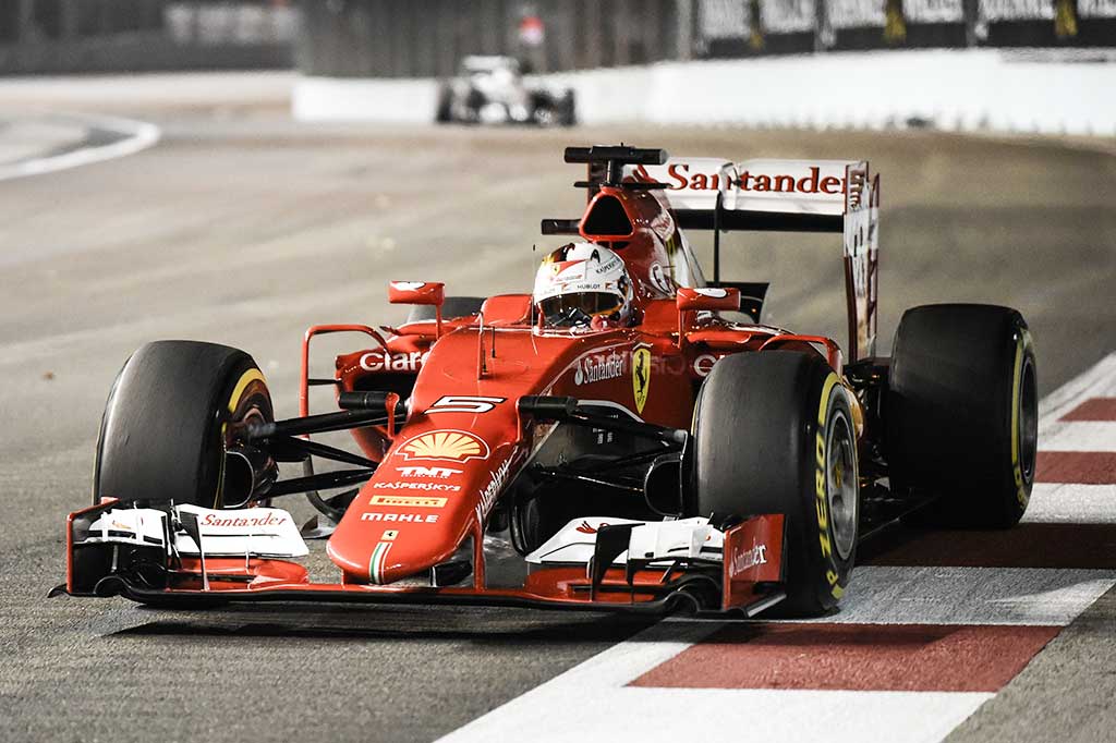 Vettel Start Terdepan di GP Singapura