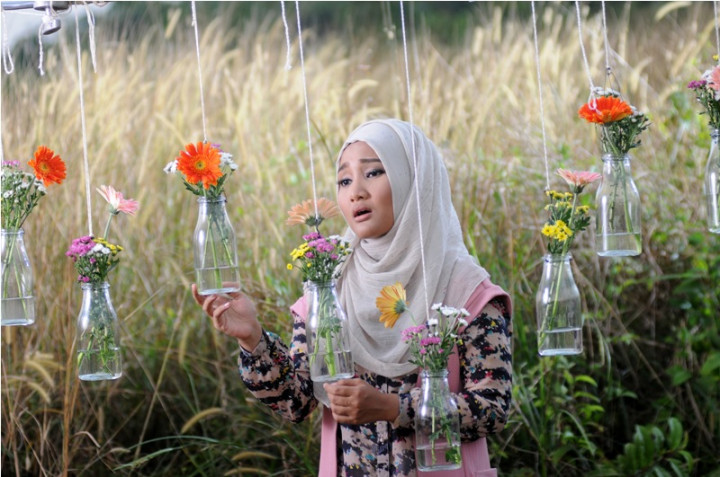 Fatin Rilis Singel Baru Berbahasa Inggris 