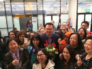 Keseruan Fans Saat Menyambut Ahok di Belanda 