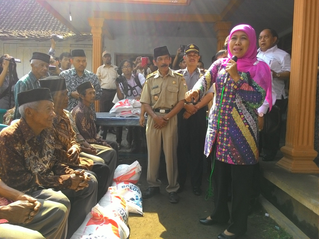 Khofifah Indar Parawansa di Desa Ngrawan. Foto: MTVN/Ilham Wibowo