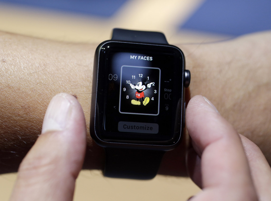 Apple  Watch kini telah mendapatkan watchOS 2. (AP Photo / Marcio Jose Sanchez)