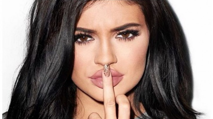Kylie Jenner Tak Mengaku Lakukan Operasi Plastik