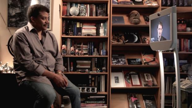 Snowden: Enkripsi Buat Alien Sulit untuk Menghubungi Kita 