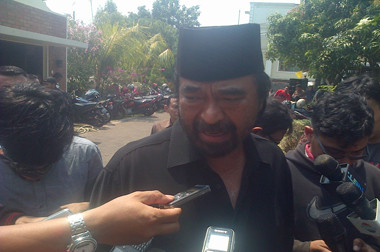 Surya Paloh: Hari Ini Kita Berduka atas Kepergian Adnan Buyung