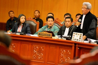 Husni Kamil Manik: Adnan Buyung, Sosok Penyemangat KPU 