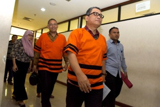 Bekas Cabup-Cawabup Lebak Didakwa Suap Akil Rp1 Miliar