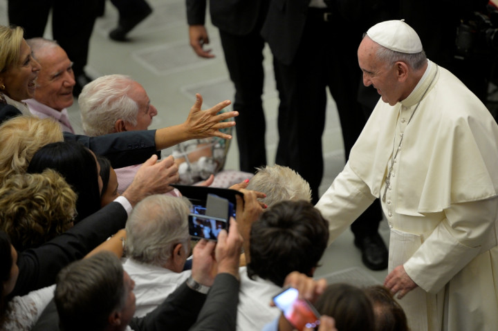 Paus Fransiskus Sampaikan Belasungkawa Atas Tragedi di Mina