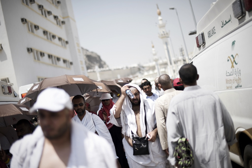 Calon haji lakukan ibadah di Mekkah (Foto: AFP)