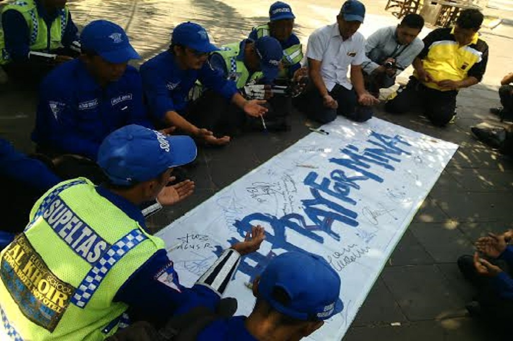 Aksi Pray for Mina di Solo, MTVN - Pythag Kurniati