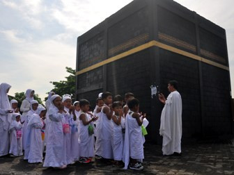 DPR Minta Kemenag Evaluasi Manasik Haji 