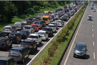 Libur Idul Adha, Tol Pasteur Bandung Mengular 3 KM