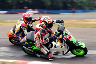 Kutu Racing Team Sabet Enam Trofi di Seri-3 Scooter GP 2015 