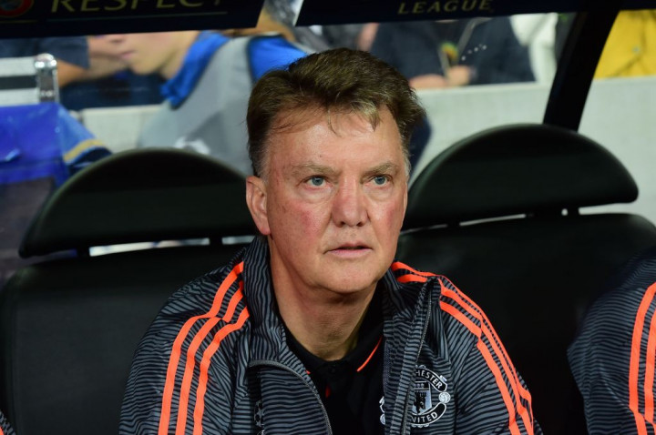 Van Gaal Bangga Bawa MU ke Puncak Klasemen