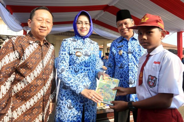 Sambut MEA, Pemkot Tangsel Berikan Pendidikan Komputer dan Bahasa Inggris Gratis untuk Warganya