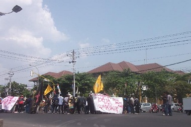 Mahasiswa Yogyakarta Ingatkan Pemerintah Lindungi Rakyat Kecil