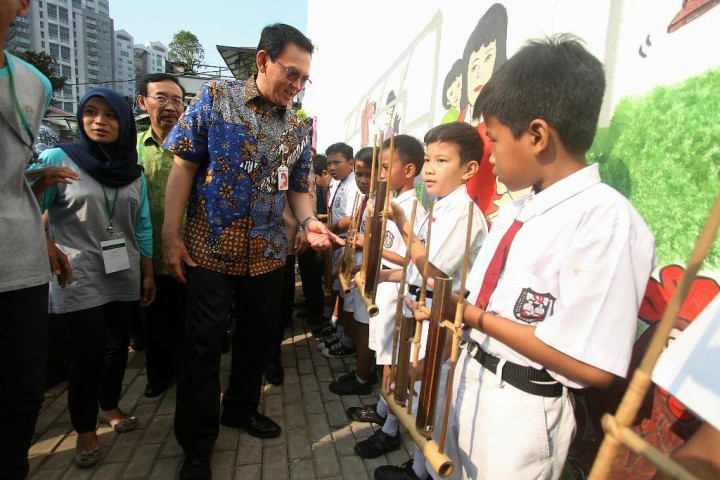 Ahok Diserbu Puluhan Siswa Usai Upacara Kesaktian Pancasila