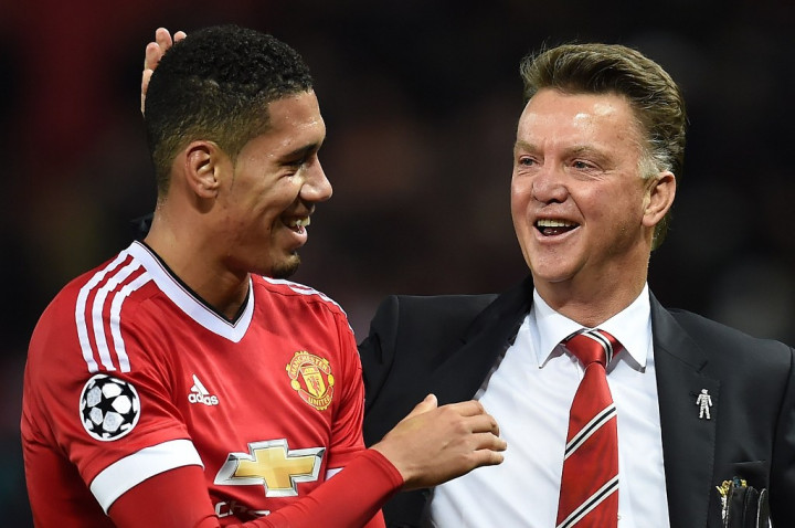 Puja-puji Van Gaal untuk Chris Smalling