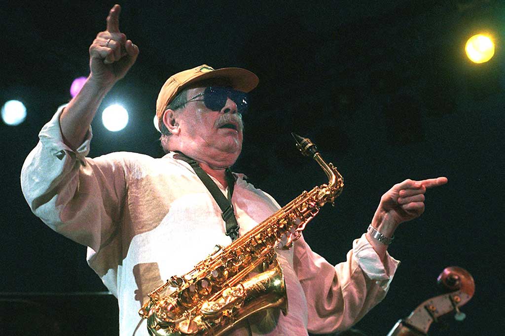 Pemain Saksofon Phil Woods Meninggal Dunia