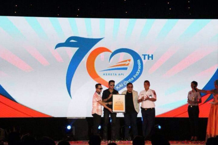 ST12 Dipilih Sebagai Duta Kereta Api Indonesia