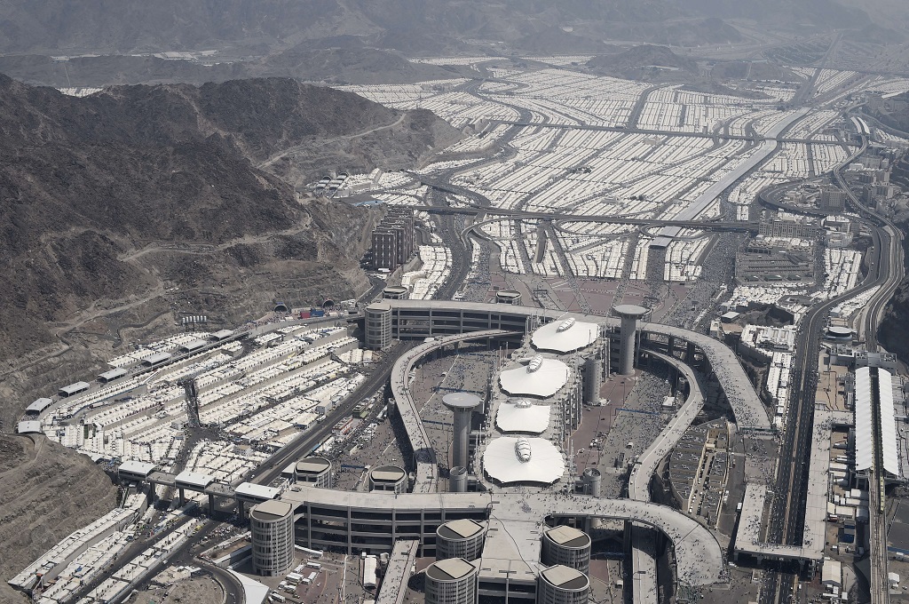 Mina, tempat jamaah melempar batu jumrah yang merupakan bagian dari ibadah haji di Arab Saudi. (Foto: AFP / MOHAMMED AL-SHAIKH)