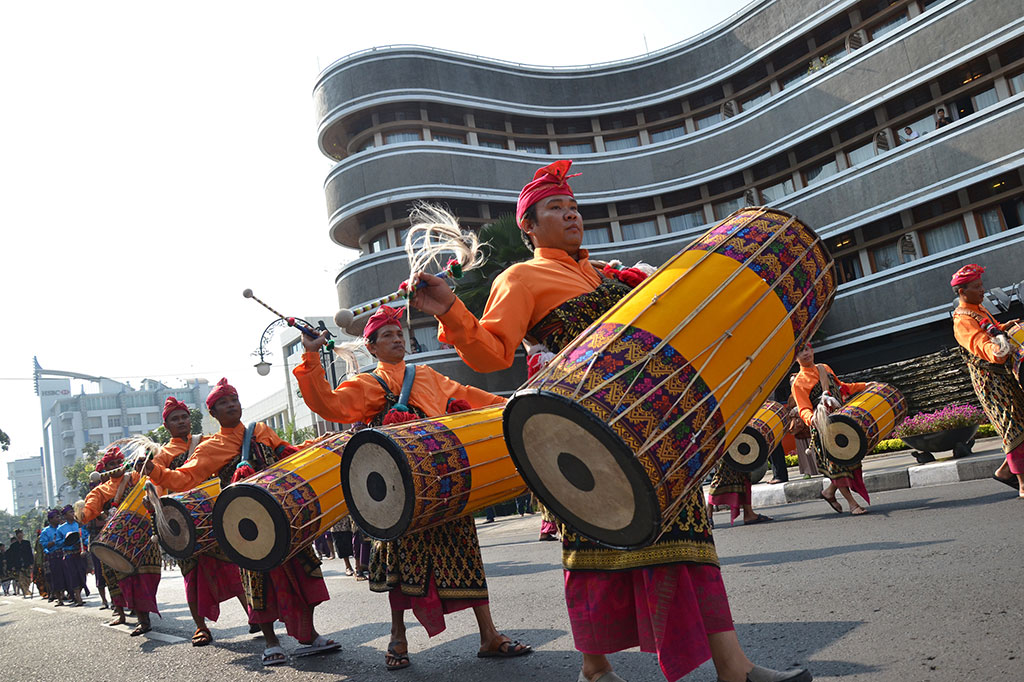 Parade Budaya Lombok-Sumbawa di CFD Bandung 