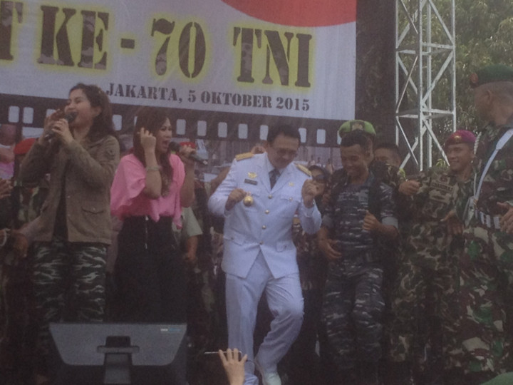 Ahok Goyang Dumang di HUT TNI 