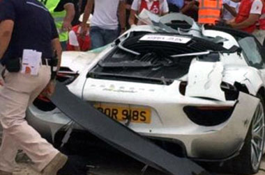 Porsche 918 Spyder Tabrak Penonton saat <i>Show-Off</i>, 26 Luka 5 Kritis   