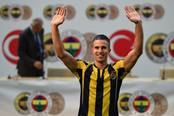 Kurang Waktu Bermain, Blind Prihatin Kondisi Van Persie