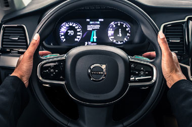 Volvo Hadirkan Fitur Auto Pilot dan Mode Otonom  