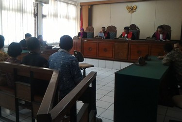 Lagi-lagi Eka Aryawan Tak Hadiri Sidang Lawan PKL