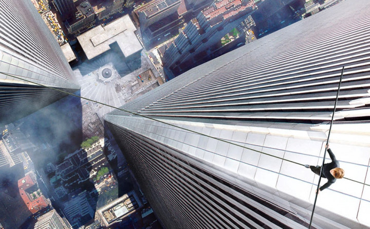 Yang Takut Ketinggian, Hati-hati Nonton 'The Walk' 