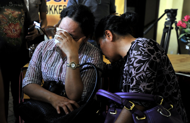 Sekeluarga Korban Aviastar Dikubur di Satu Liang Lahat