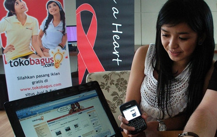 Jika Indonesia Mau Majukan <i>E-Commerce</i>  